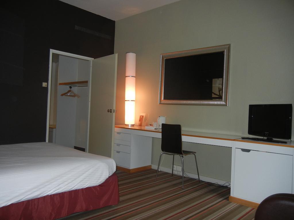 Hampton'S Hotel Namur Wepion Room photo